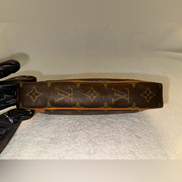 Louis Vuitton Marly Dragonne PM Clutch Bag Handheld Monogram Brown. - Picture 3 of 13